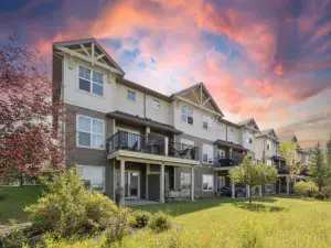 605, 24 Rivercrest Drive Cochrane AB T4C 2C5 MLS #A2267491 broker reciprocity