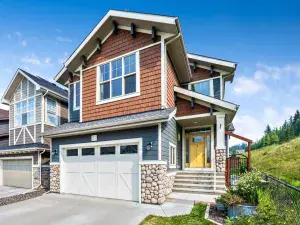 112 Fireside Crescent Cochrane AB T4C 2A3 MLS #A2266771 broker reciprocity