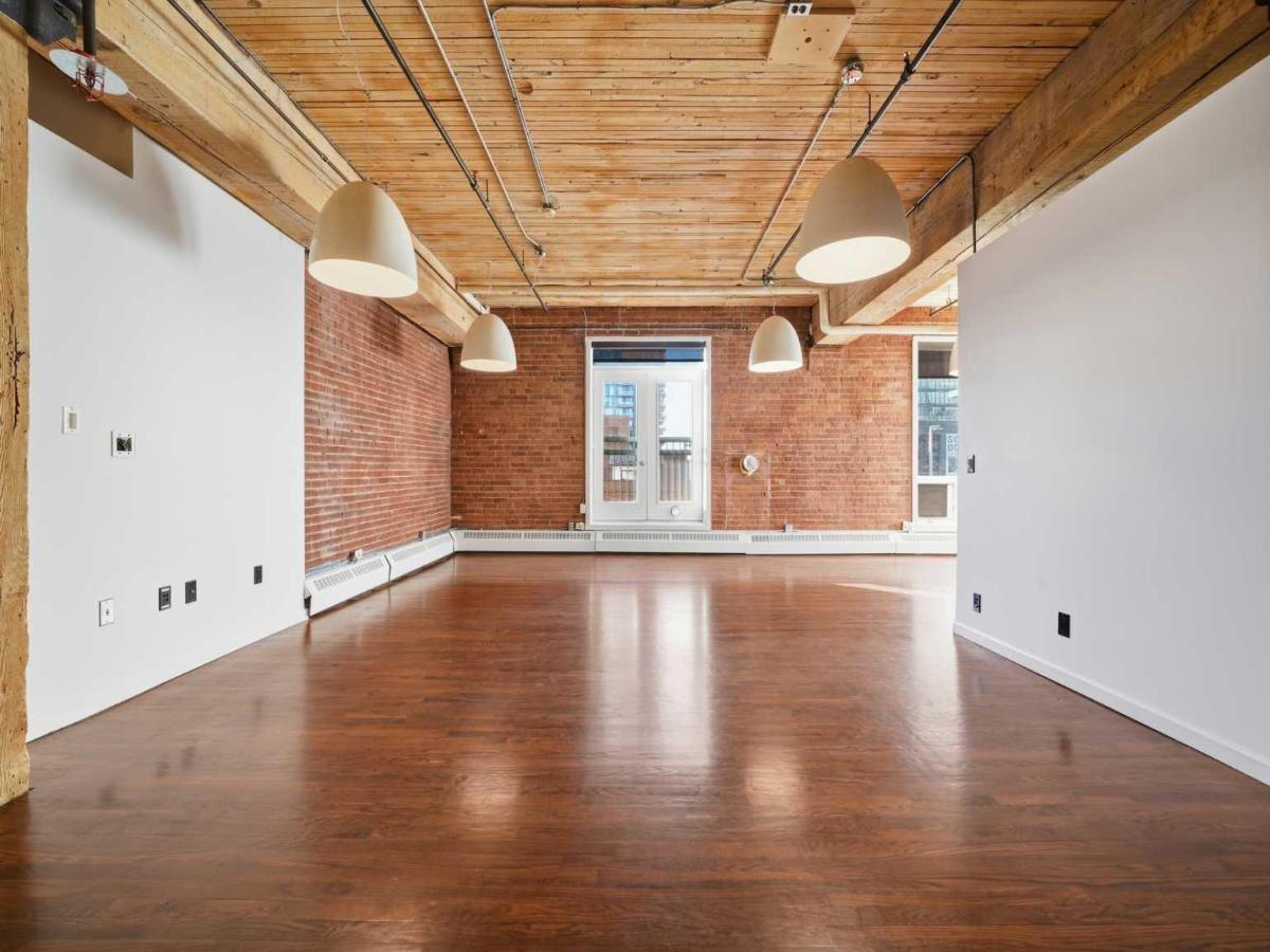 303, 535 10 Avenue SW Calgary AB T2R 0A8 MLS #A2253359 MLS #A2253359 image #0