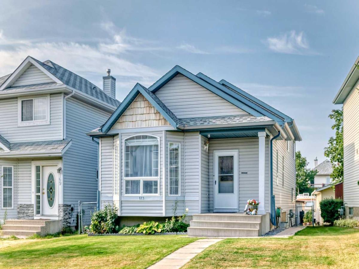 MLS #A2254913 image #0