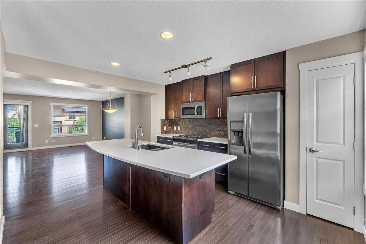 Aspen Woods MLS #A2255119 image #0