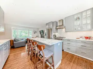 27 Strathearn Crescent SW Calgary AB T3H 1K6 MLS #A2264872 broker reciprocity