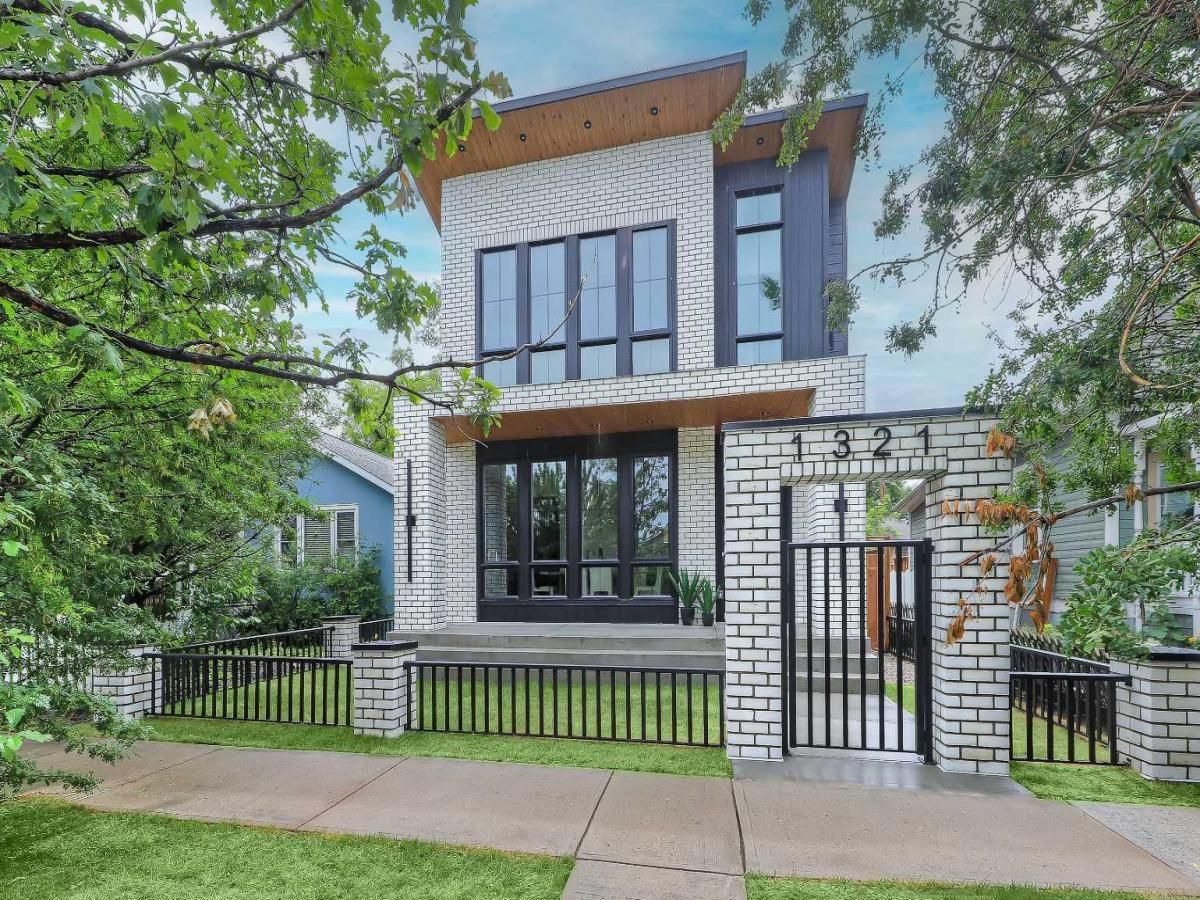 1321 10 Avenue SE Calgary AB T2G 0W8 MLS #A2256038 MLS #A2256038 image #0