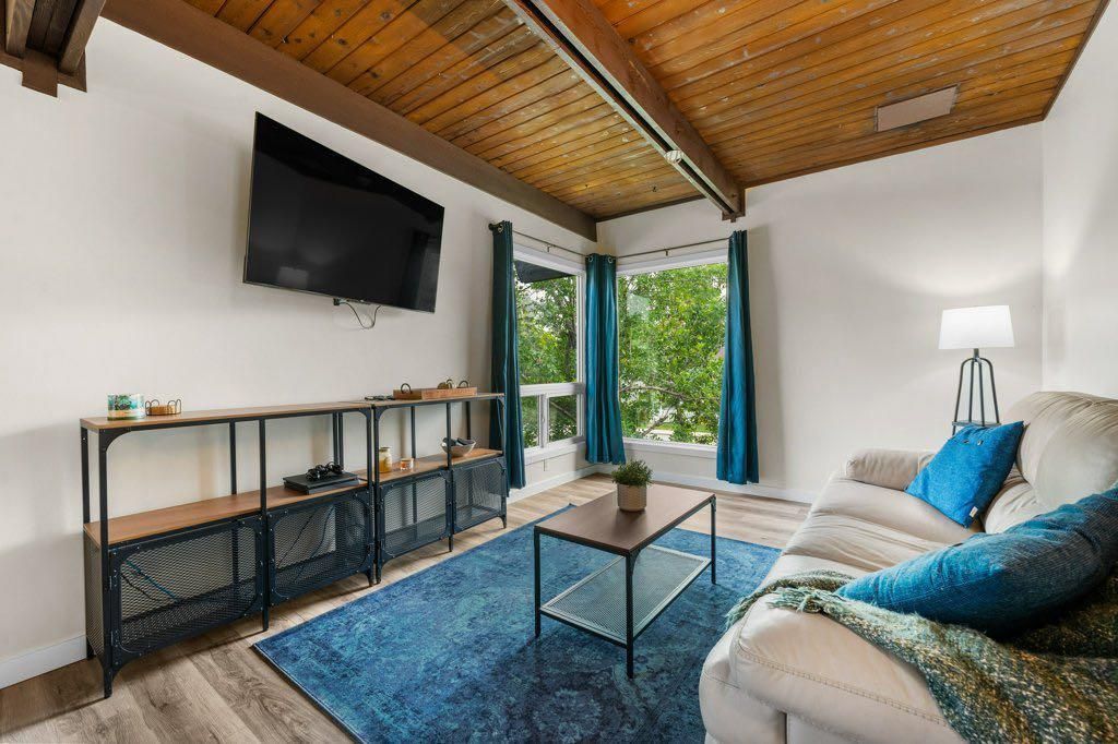 MLS #A2256368 image #0