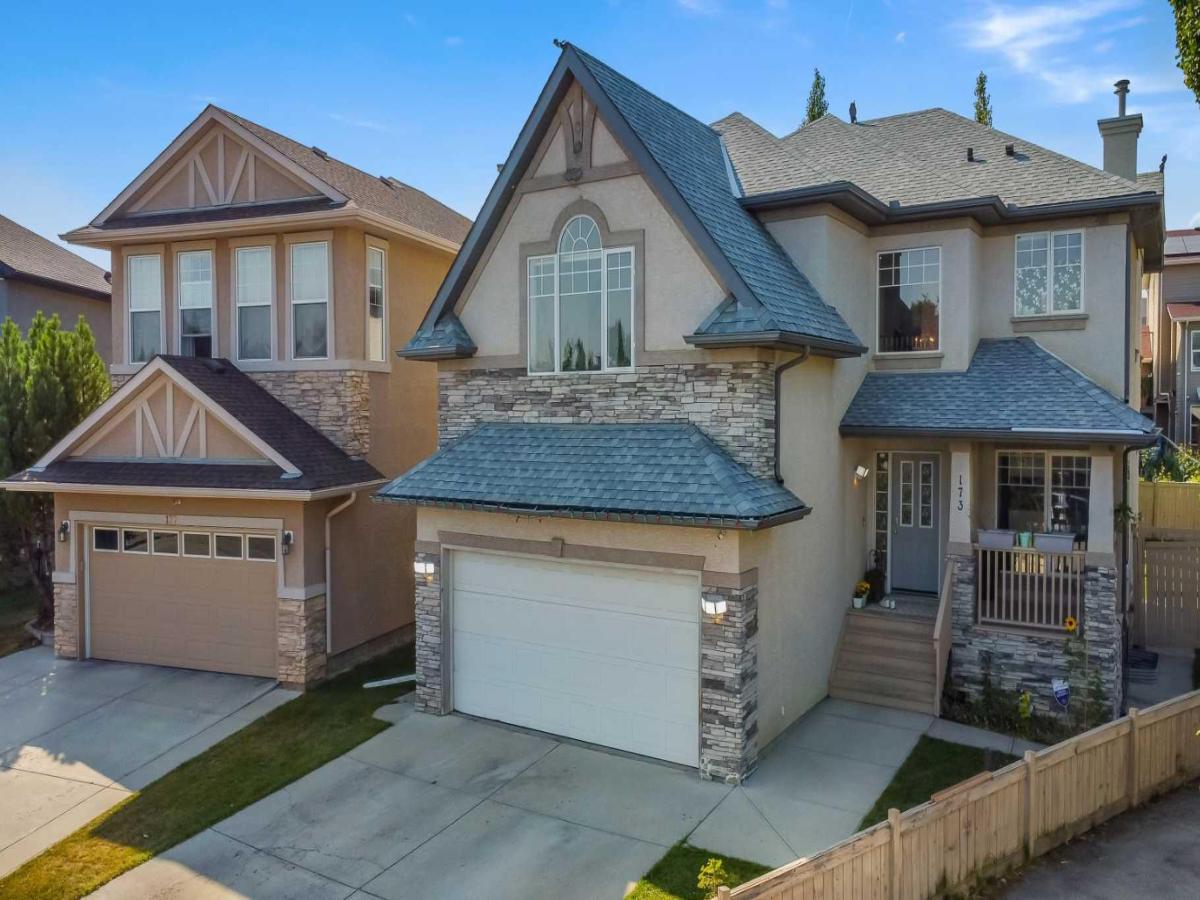 MLS #A2256720 image #0