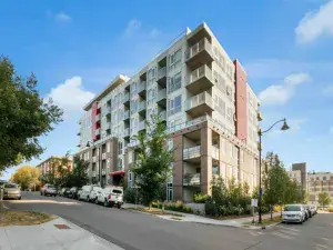 204, 325 3 Street SE Calgary AB T2G0T9 MLS #A2256179 broker reciprocity