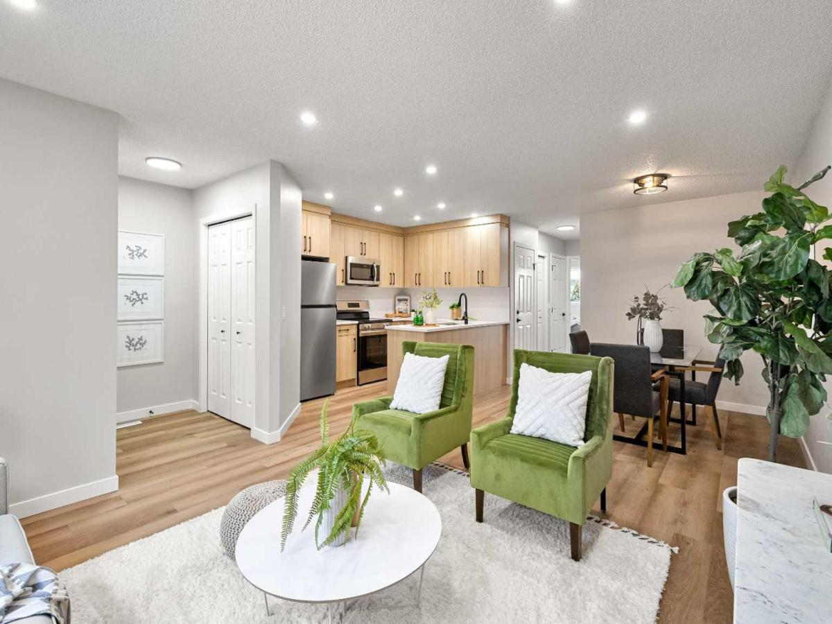 13 Appleside Close SE Calgary AB T2A 7T7 MLS #A2257181 MLS #A2257181 image #0