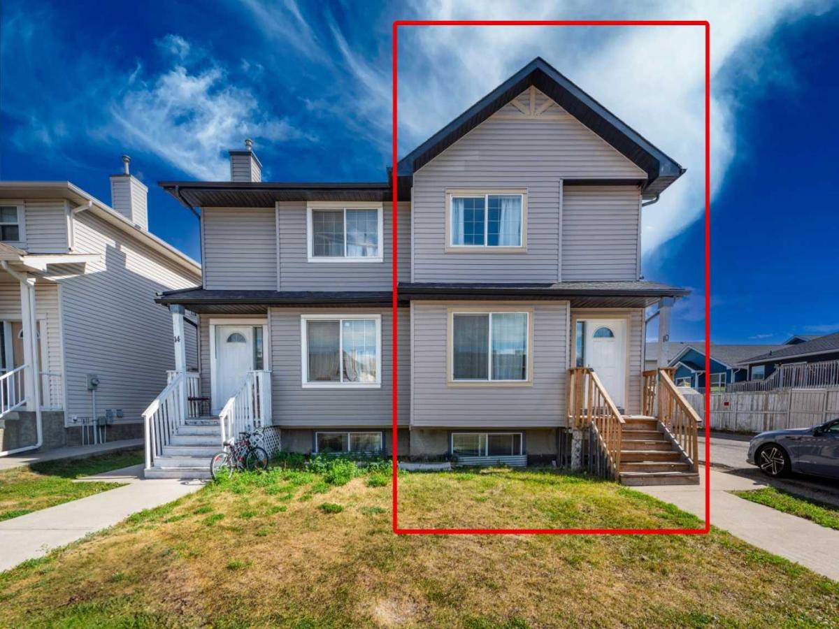 10 Tarawood Lane NE Calgary AB T3J 4S9 MLS #A2258830 MLS #A2258830 image #0