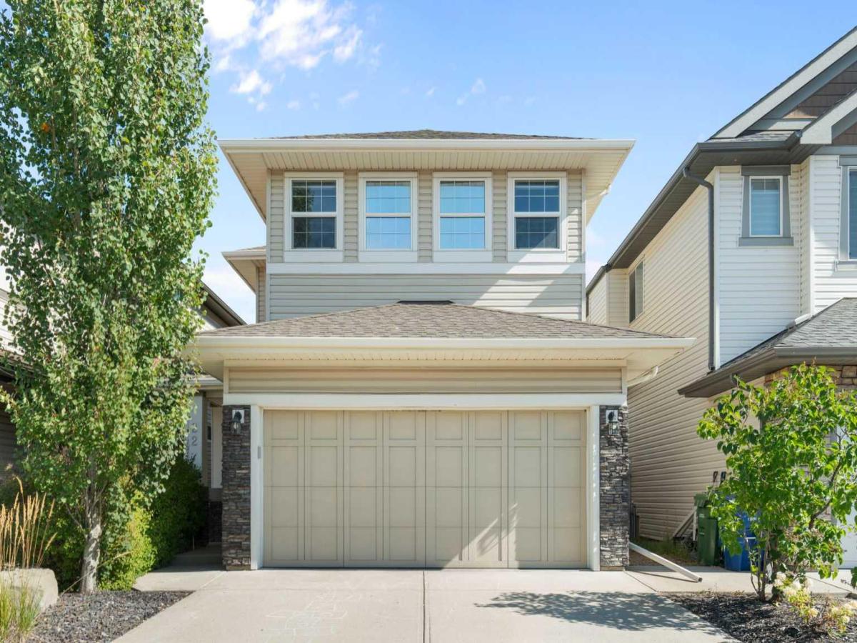 22 Hillcrest Street SW Airdrie AB T4B0Y5 | MLS #A2259056 MLS #A2259056 image #0