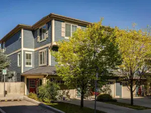 147 Berwick Way NW Calgary AB T3K 1B8 MLS #A2265034 broker reciprocity