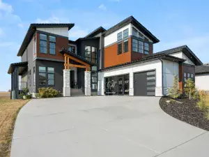 32 Monterra Landing Rural Rocky View County AB T4C0G8 MLS #A2252568 broker reciprocity