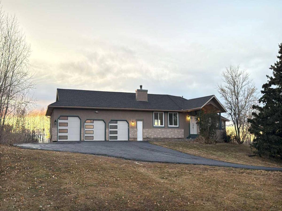 262107 Poplar Hill Drive Rural Rocky View County AB T3R 1C7 MLS #A2260598 MLS #A2260598 image #0