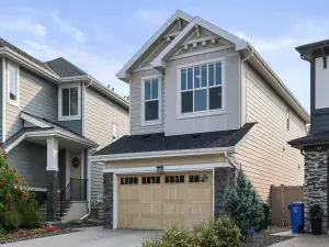 1217 18 Avenue NW Calgary AB T2M 0W3 MLS #A2240801 broker reciprocity