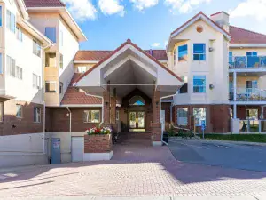 2204, 4001B 49 Street NW Calgary AB T3A 2C9 MLS #A2263405 broker reciprocity