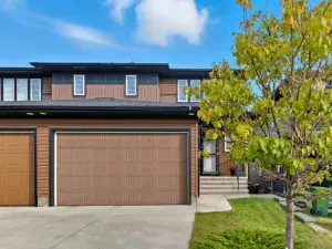 137 Pantego Lane NW Calgary AB T3K 0T1 MLS #A2262652 broker reciprocity