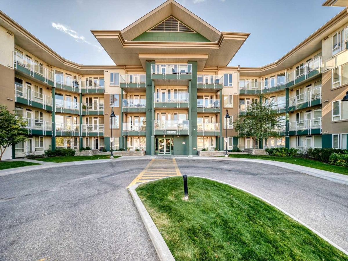 418, 3111 34 Avenue NW Calgary AB T2L 0Y2 MLS #A2262853 MLS #A2262853 image #0