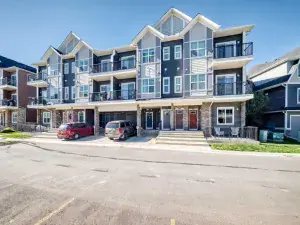 2, 524 First Street E Cochrane AB T4C 1C6 MLS #A2258955 broker reciprocity