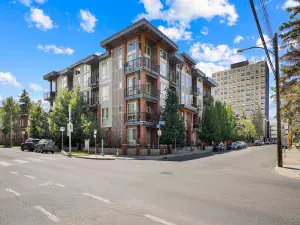 803, 888 4 Avenue SW Calgary AB T2P0V2 MLS #A2247812 broker reciprocity
