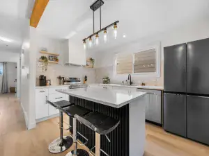 261 Sandringham Road NW Calgary AB T3K3Z1 MLS #A2264769 broker reciprocity