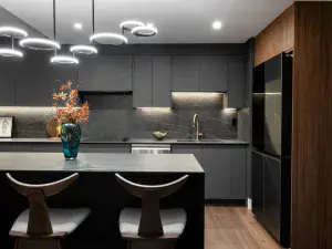 108 & 107, 3208 8 Avenue NE Calgary AB T2A 7V8 MLS #A2193169 broker reciprocity