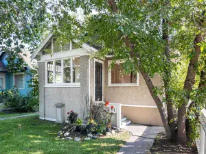 8414 Berwick Road NW Calgary AB T3K 1E5 MLS #A2259911 broker reciprocity