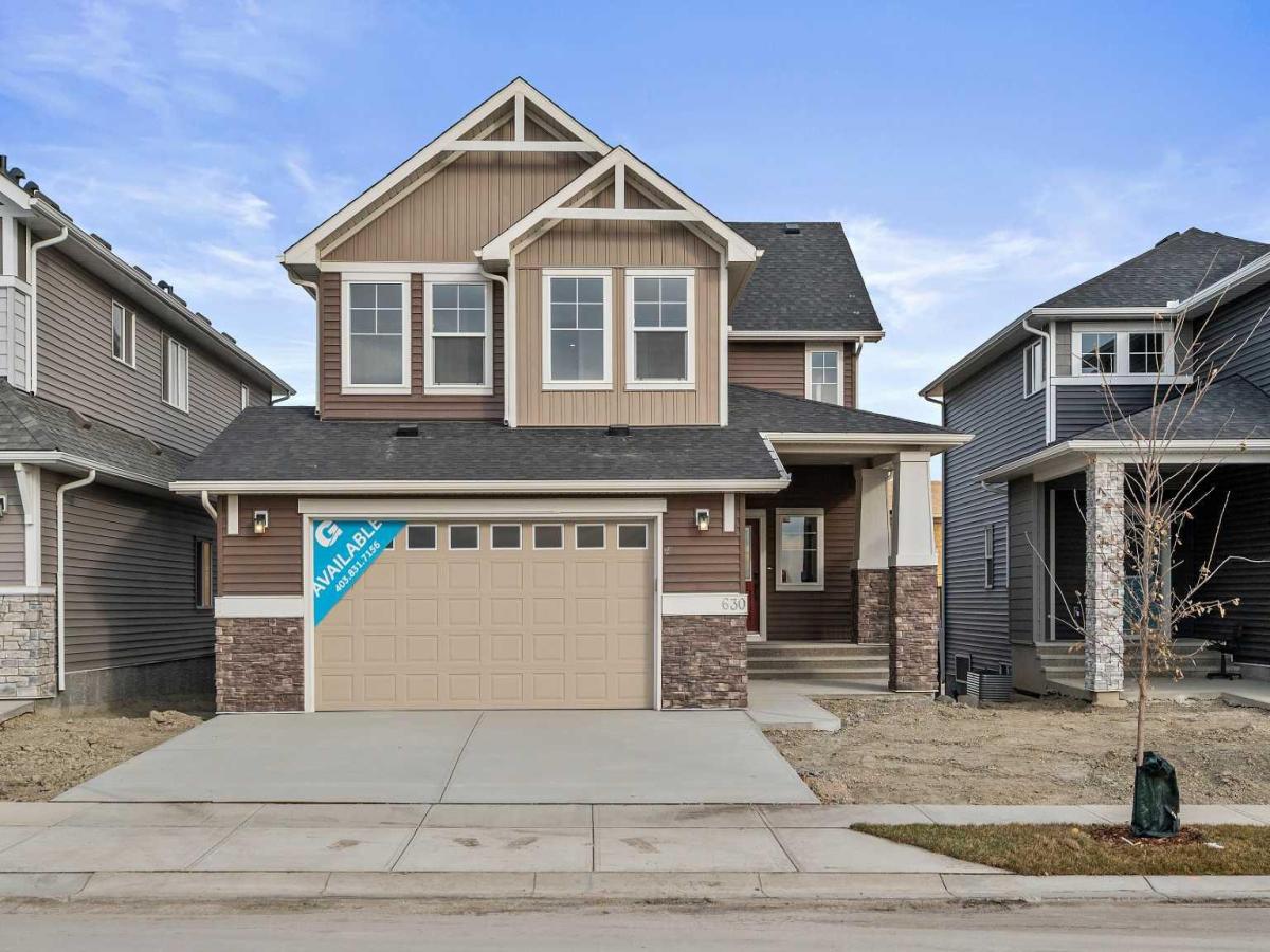 630 Bayview Lane SW Airdrie AB T4B 5M4 | MLS #A2266612 MLS #A2266612 image #0