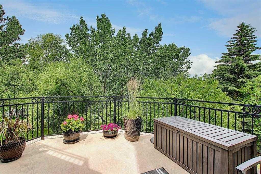 5206, 400 Eau Claire Avenue SW Calgary AB T2P 4X2 MLS #A2266679 MLS #A2266679 image #0