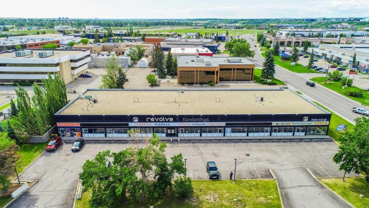 Retail Properties MLS #A2266709 image #0