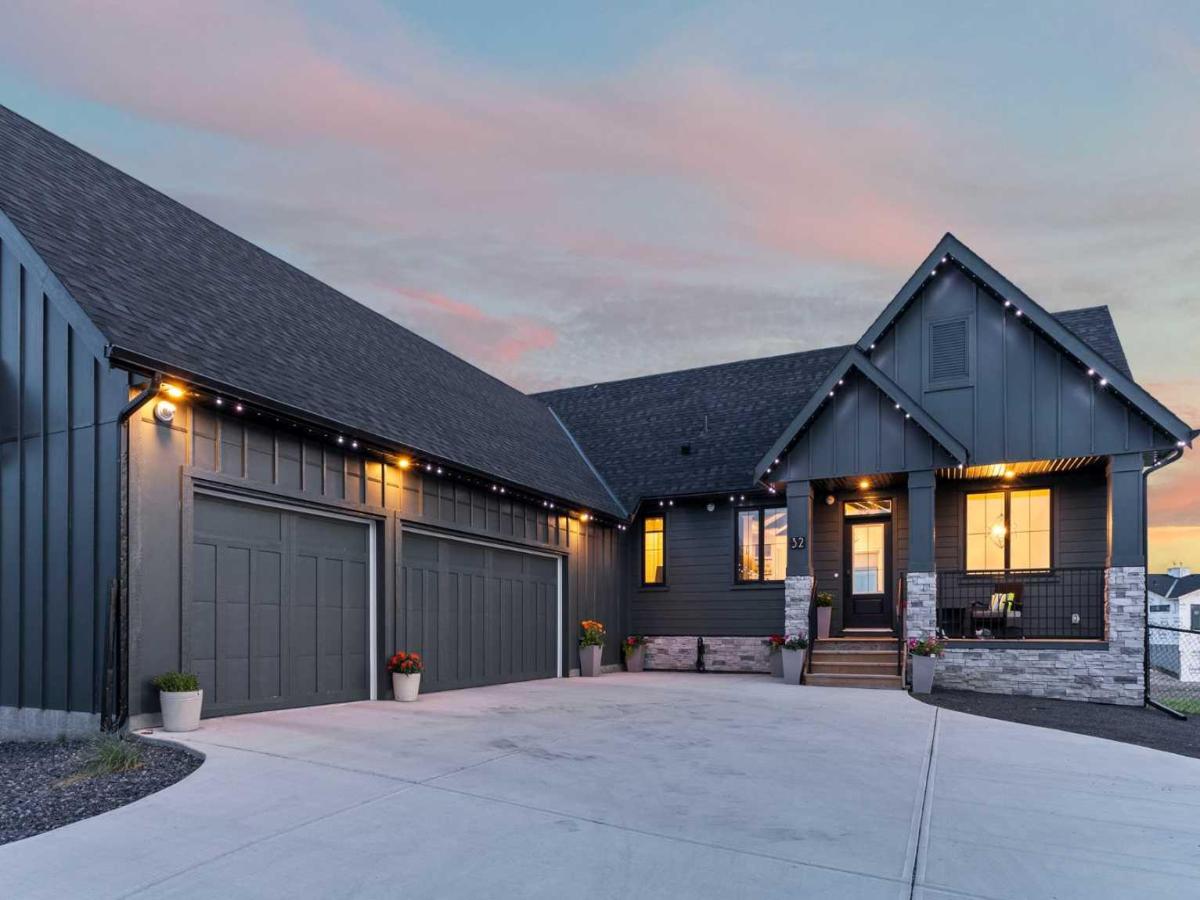 32 Monterra Landing Rural Rocky View County AB T4C0G8 MLS #A2266796 MLS #A2266796 image #0