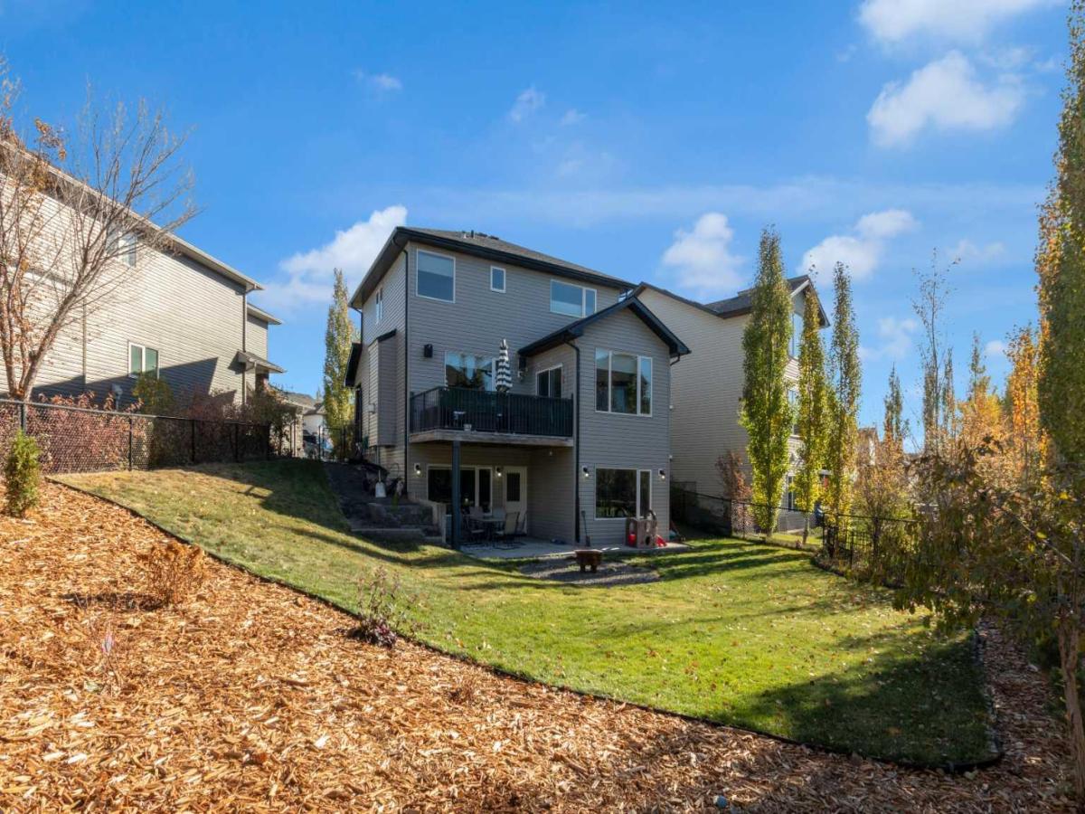 51 Sunset Court Cochrane AB T4C0G3 MLS #A2266875 MLS #A2266875 image #0