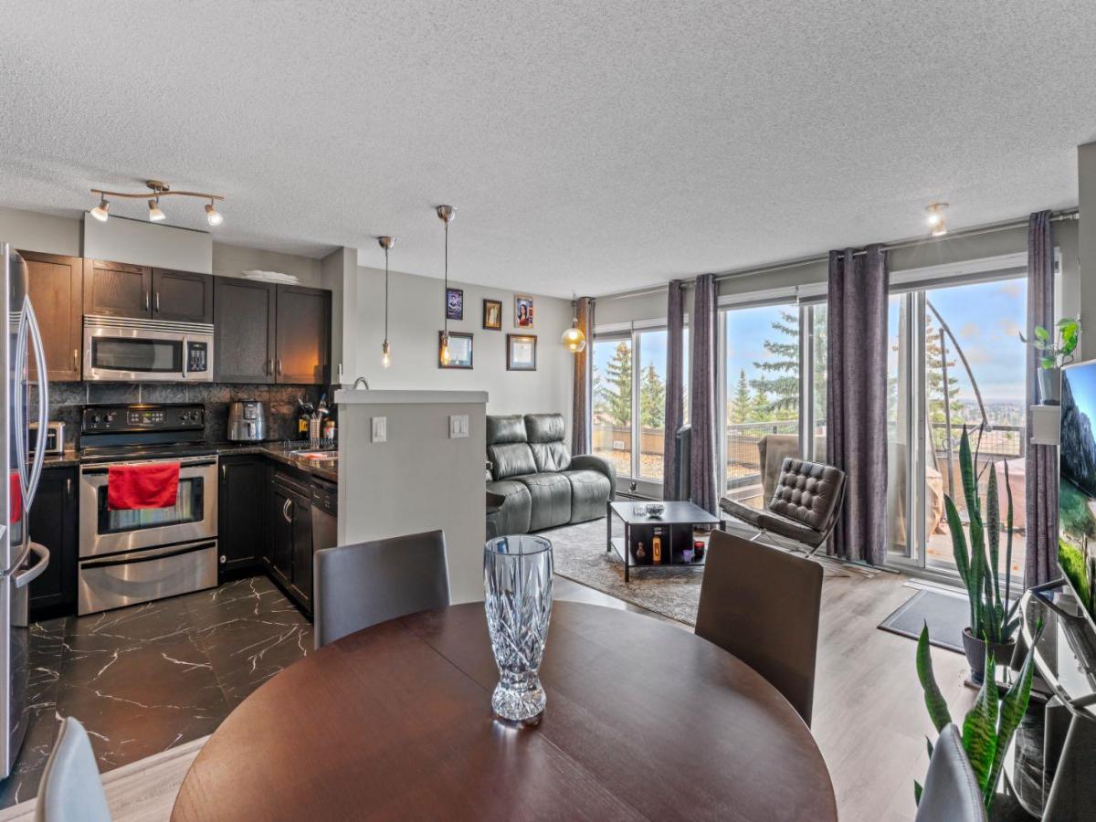 10, 105 Village Heights SW Calgary AB T3H 2L2 MLS #A2266973 MLS #A2266973 image #0