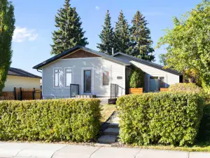 33 Royston Grove NW Calgary AB T3L 0M3 MLS #A2262825 broker reciprocity