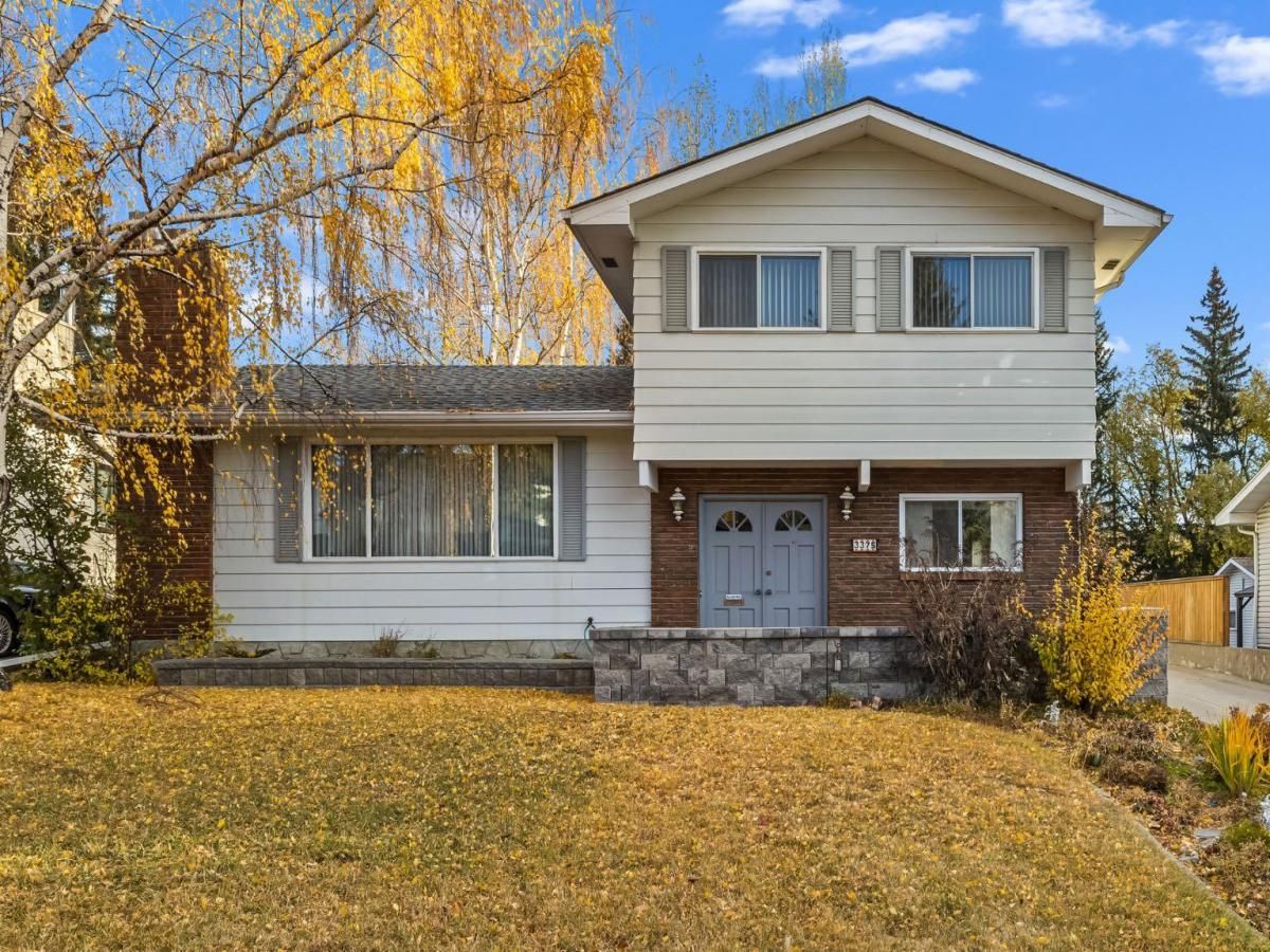3375 Breton Close NW Calgary AB T2L 1X3 MLS #A2268066 MLS #A2268066 image #0