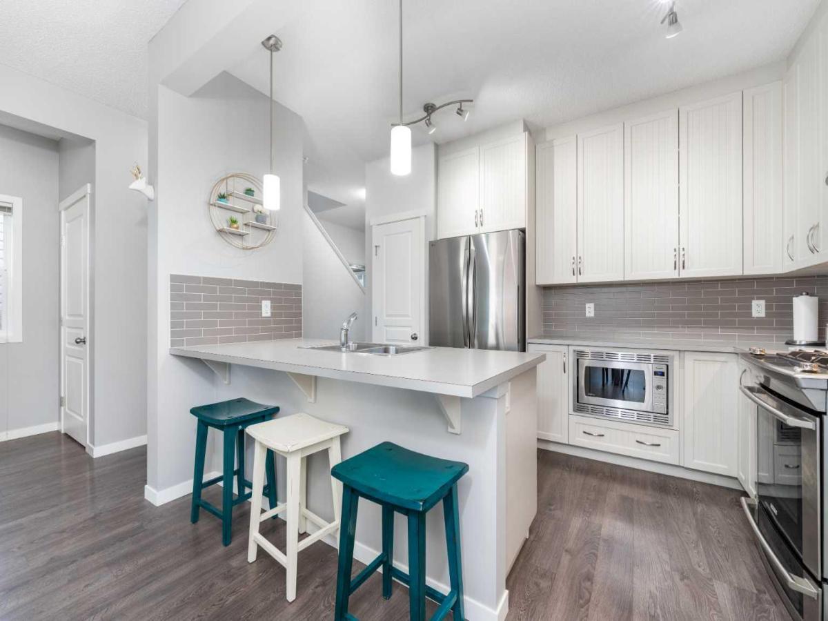 64 Copperpond Park SE Calgary AB T2Z 1K1 MLS #A2268080 MLS #A2268080 image #0