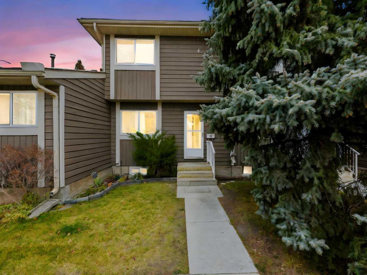 13, 14736 Deerfield Drive SE Calgary AB T2J 5Y1 MLS #A2268819 MLS #A2268819 image #0