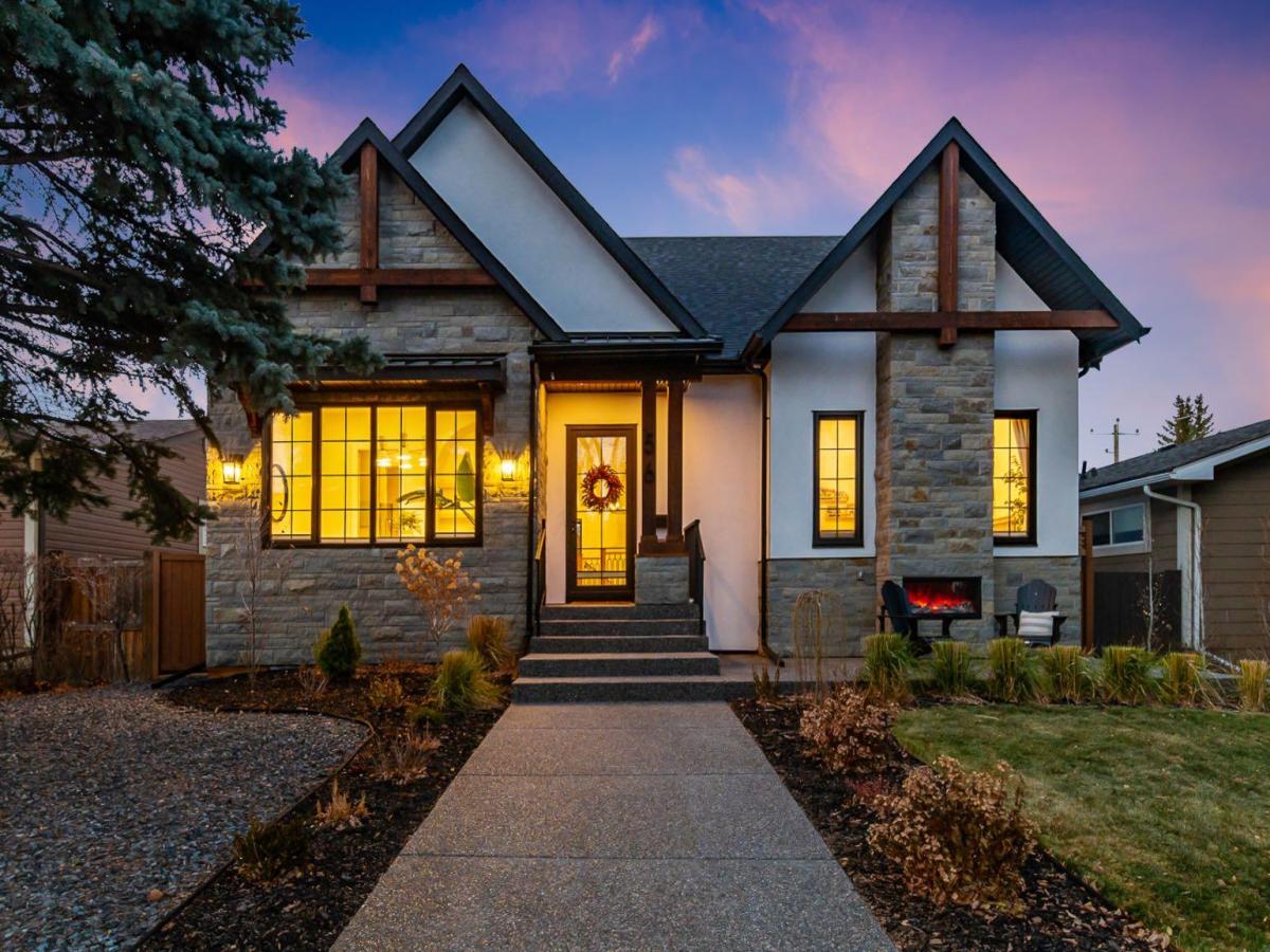 56 Lissington Drive SW Calgary AB T3E 5E3 MLS #A2268859 MLS #A2268859 image #0