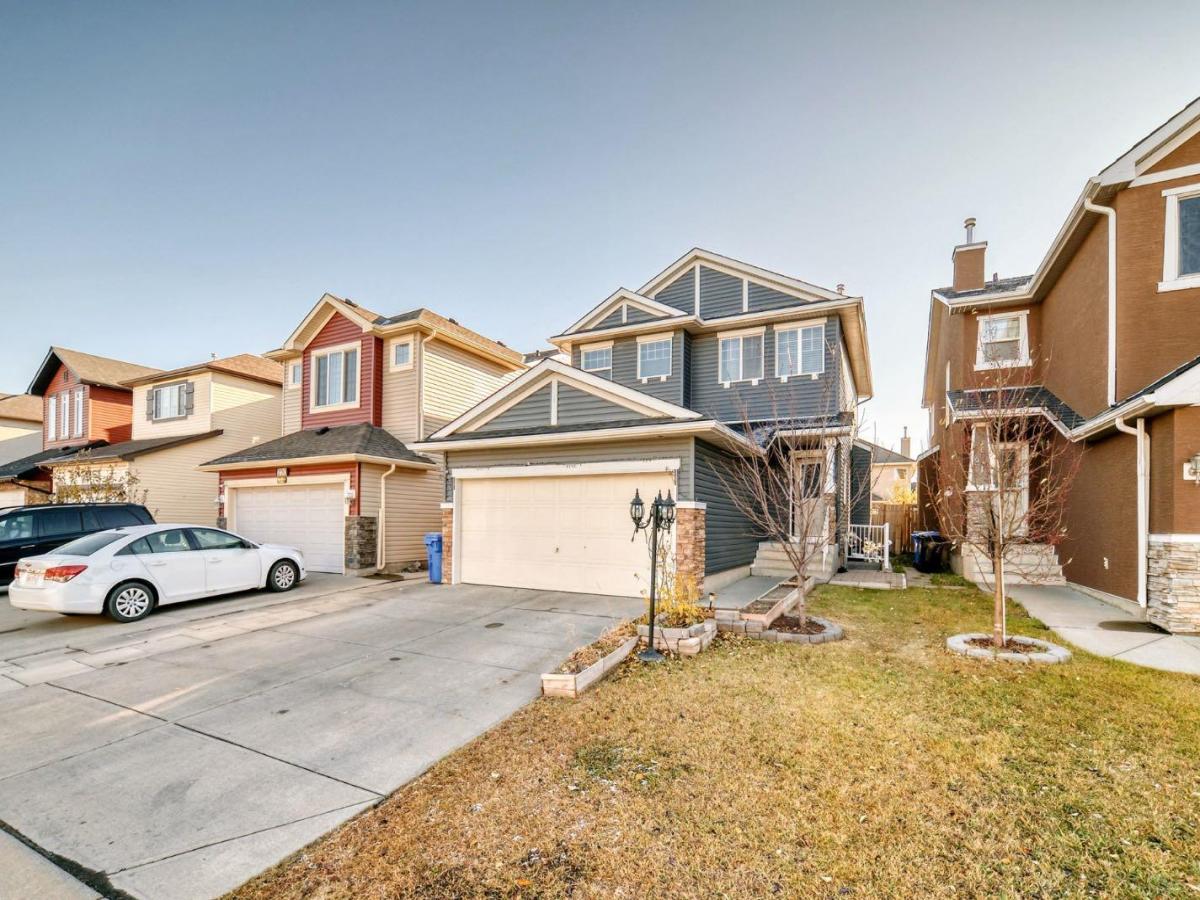 216 Saddlecrest Way NE Calgary AB T3J 5N2 MLS #A2269316 MLS #A2269316 image #0