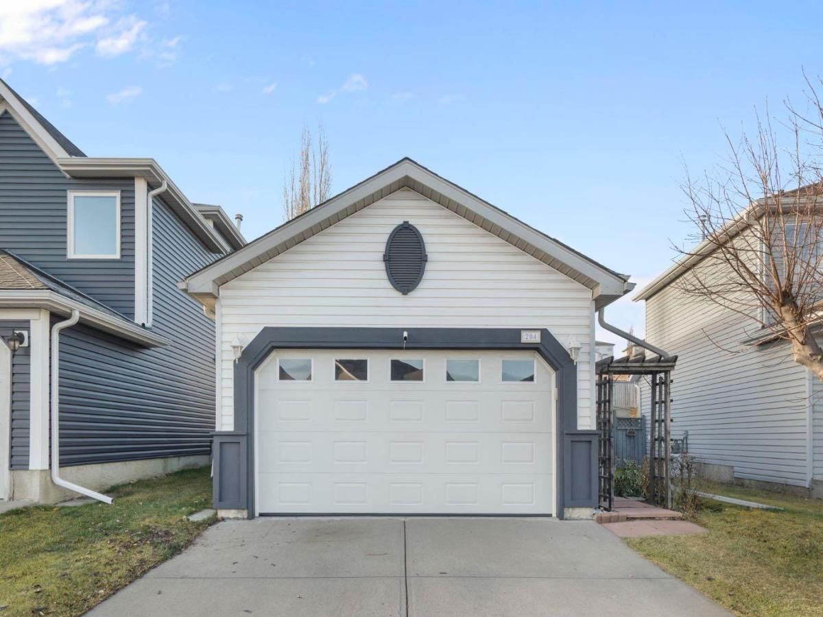 204 Hidden Spring Green NW Calgary AB T3A5N4 MLS #A2270121 MLS #A2270121 image #0