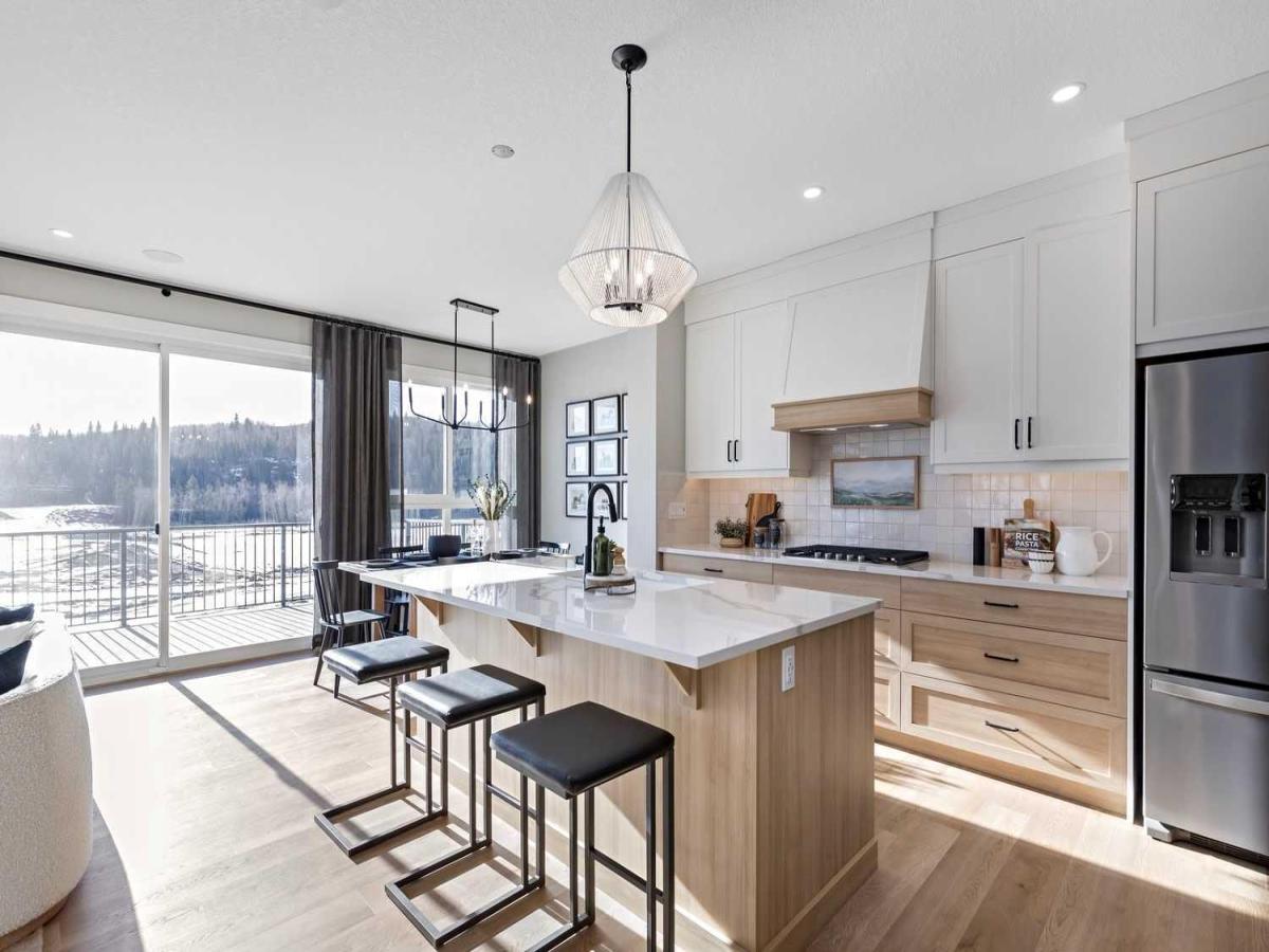 MLS #A2272088 image #0