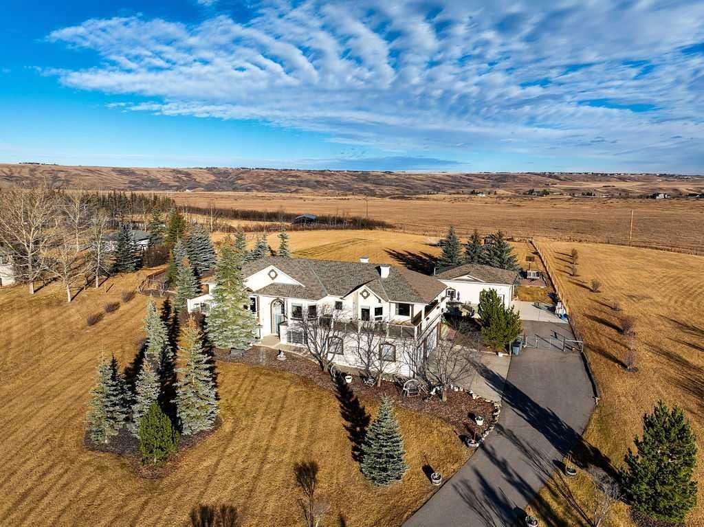 162 Country Lane Drive Rural Rocky View County AB T3Z 1J3 MLS #A2272295 MLS #A2272295 image #0