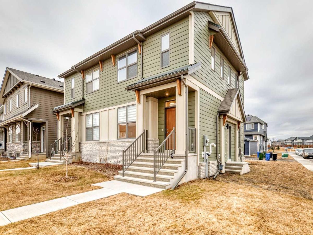 1032 Mahogany Boulevard SE Calgary AB T3M 3N3 MLS #A2272378 MLS #A2272378 image #0