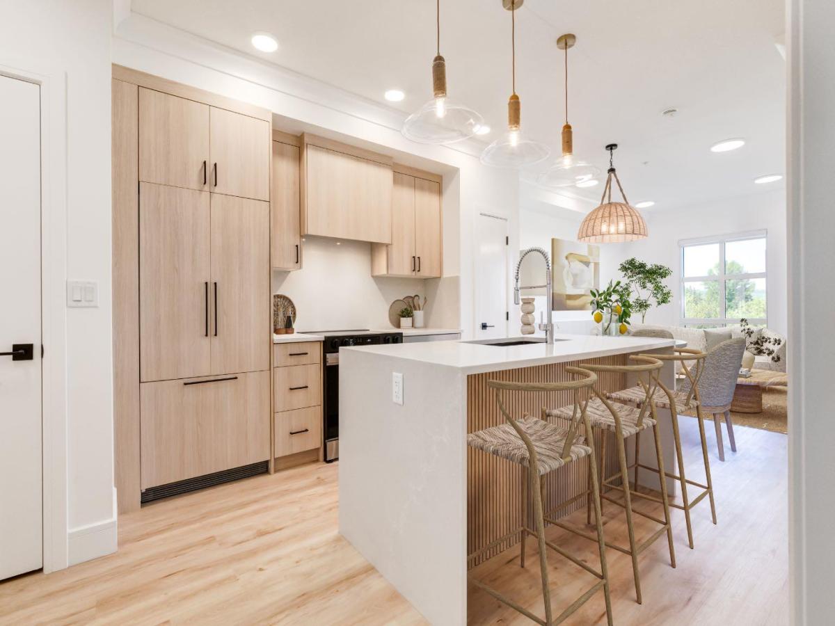 2101, 4270 Norford Avenue NW Calgary AB T3B 6A8 MLS #A2273669 MLS #A2273669 image #0