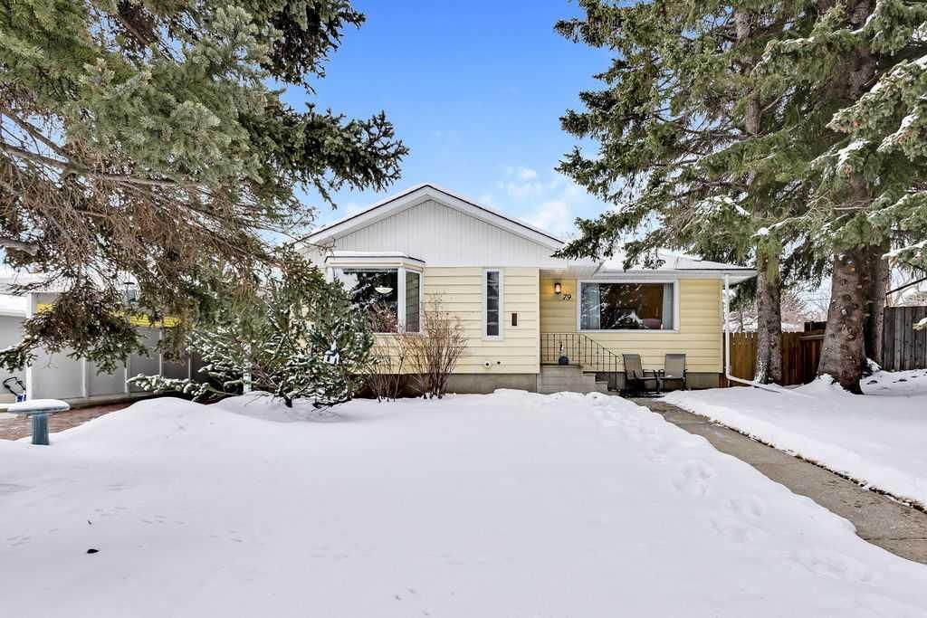 79 Chancellor Way NW Calgary AB T2K 1Y3 MLS #A2274614 MLS #A2274614 image #0