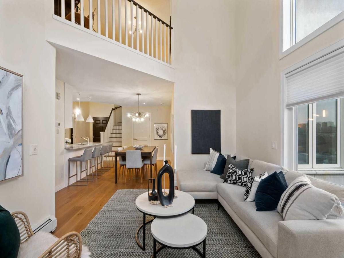 511, 881 15 Avenue SW Calgary AB T2R 1R8 MLS #A2275026 MLS #A2275026 image #0