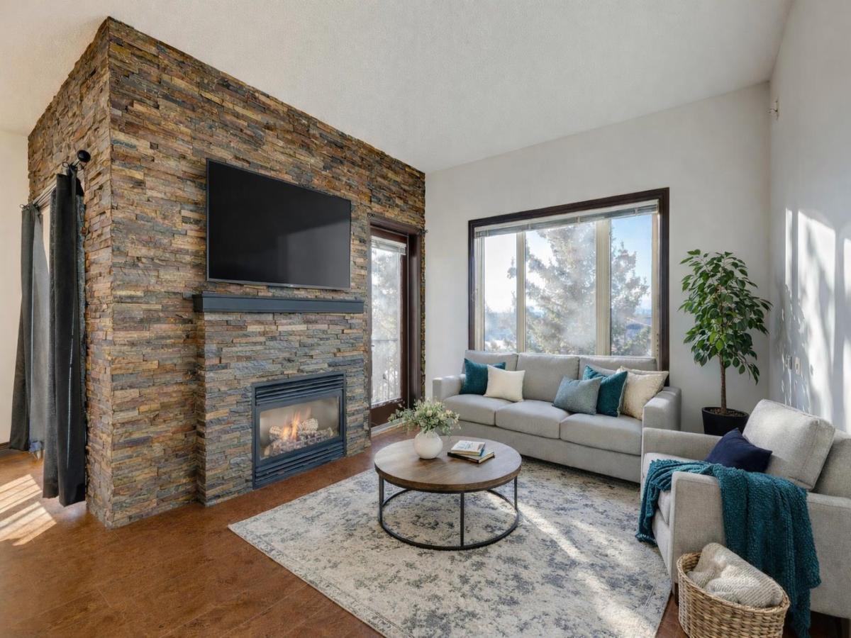 403, 3810 43 Street SW Calgary AB T3E 7T7 | MLS #A2277669 MLS #A2277669 image #0