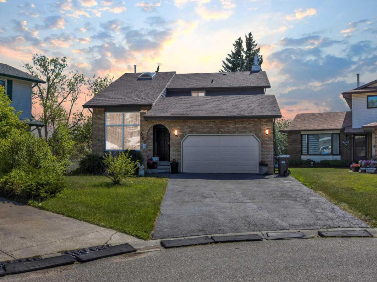Property listings in Ranchlands Subdivision MLS #A2278074 image #0