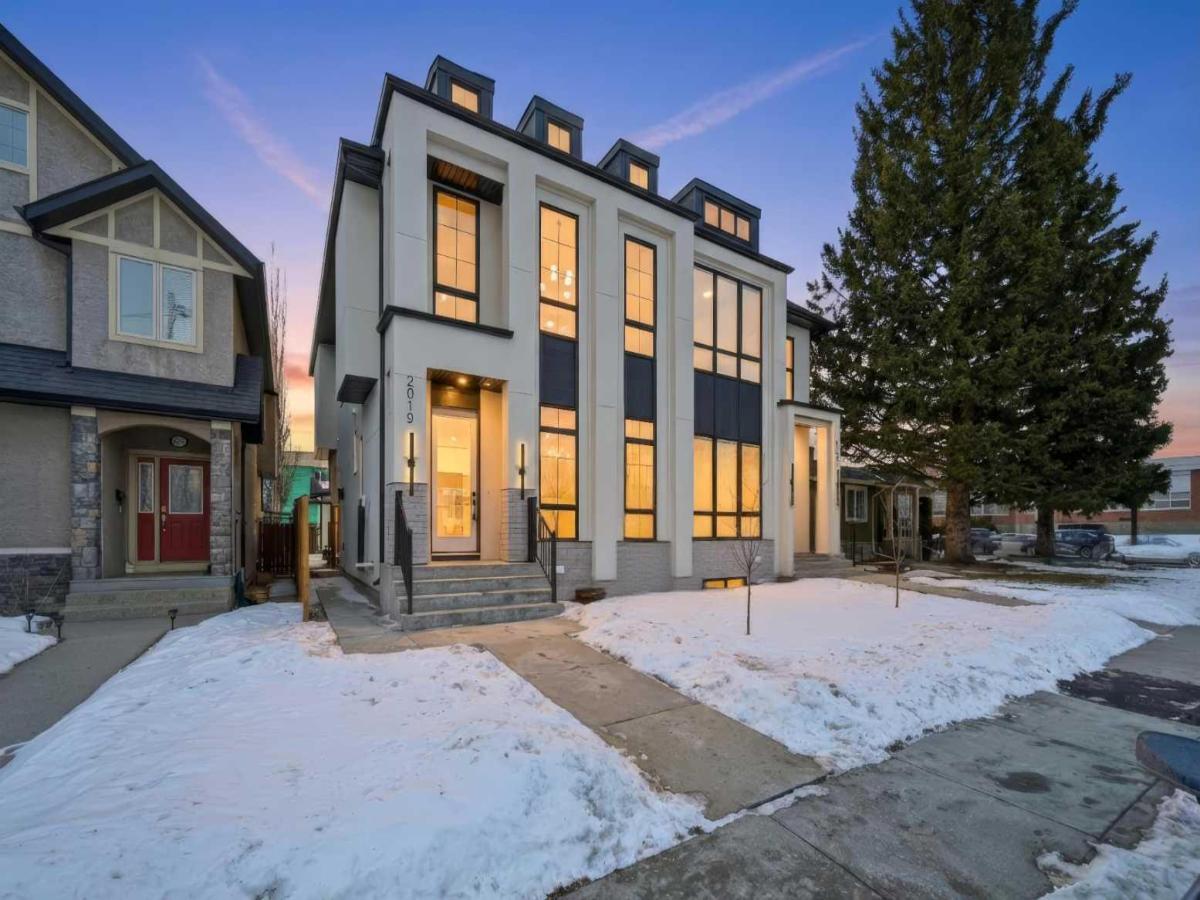 2019 21 Avenue NW Calgary AB T2M 1M9 | MLS #A2278107 MLS #A2278107 image #0