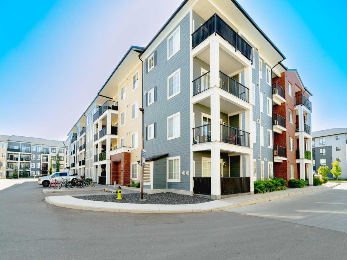 7216, 151 Legacy Main Street SE Calgary AB T2X 5C7 | MLS #A2282253 MLS #A2282253 image #0