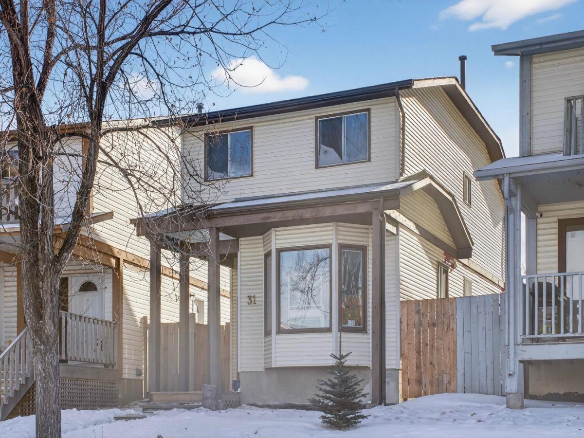 31 Templeby Way NE Calgary AB T1y5n7 | MLS #A2289511 MLS #A2289511 image #0
