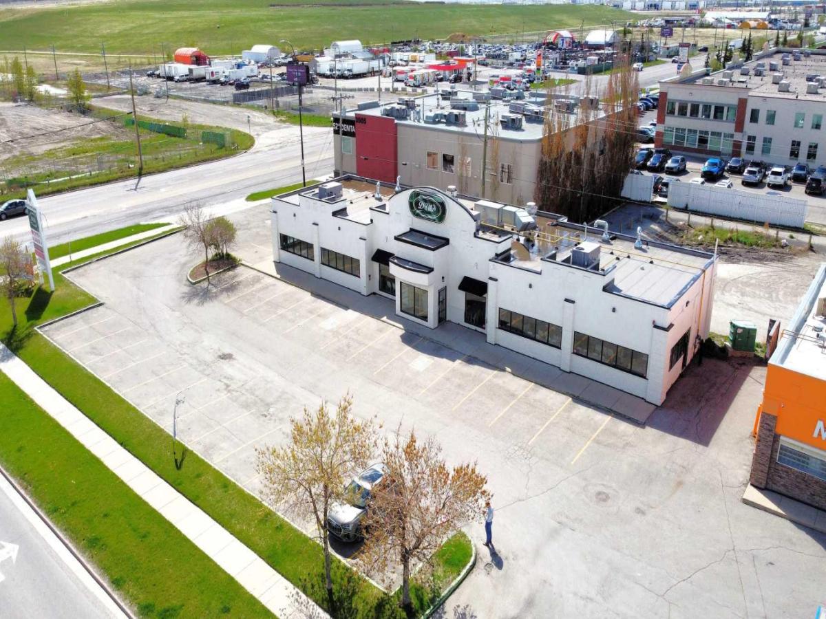 460 Erin Woods Drive SE Calgary AB T2G 3A5 | MLS #A2290719 MLS #A2290719 image #0